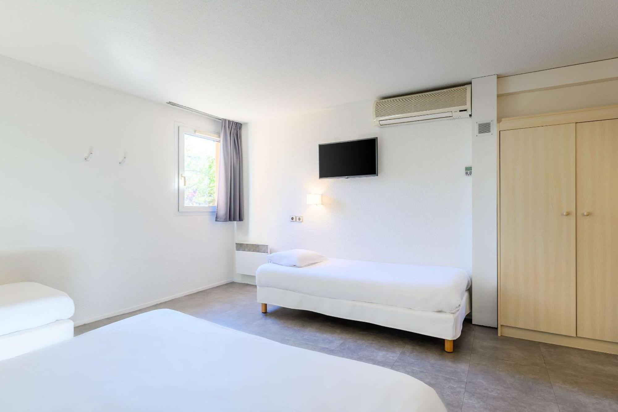 Comfort Hotel Orleans Saran Bagian luar foto