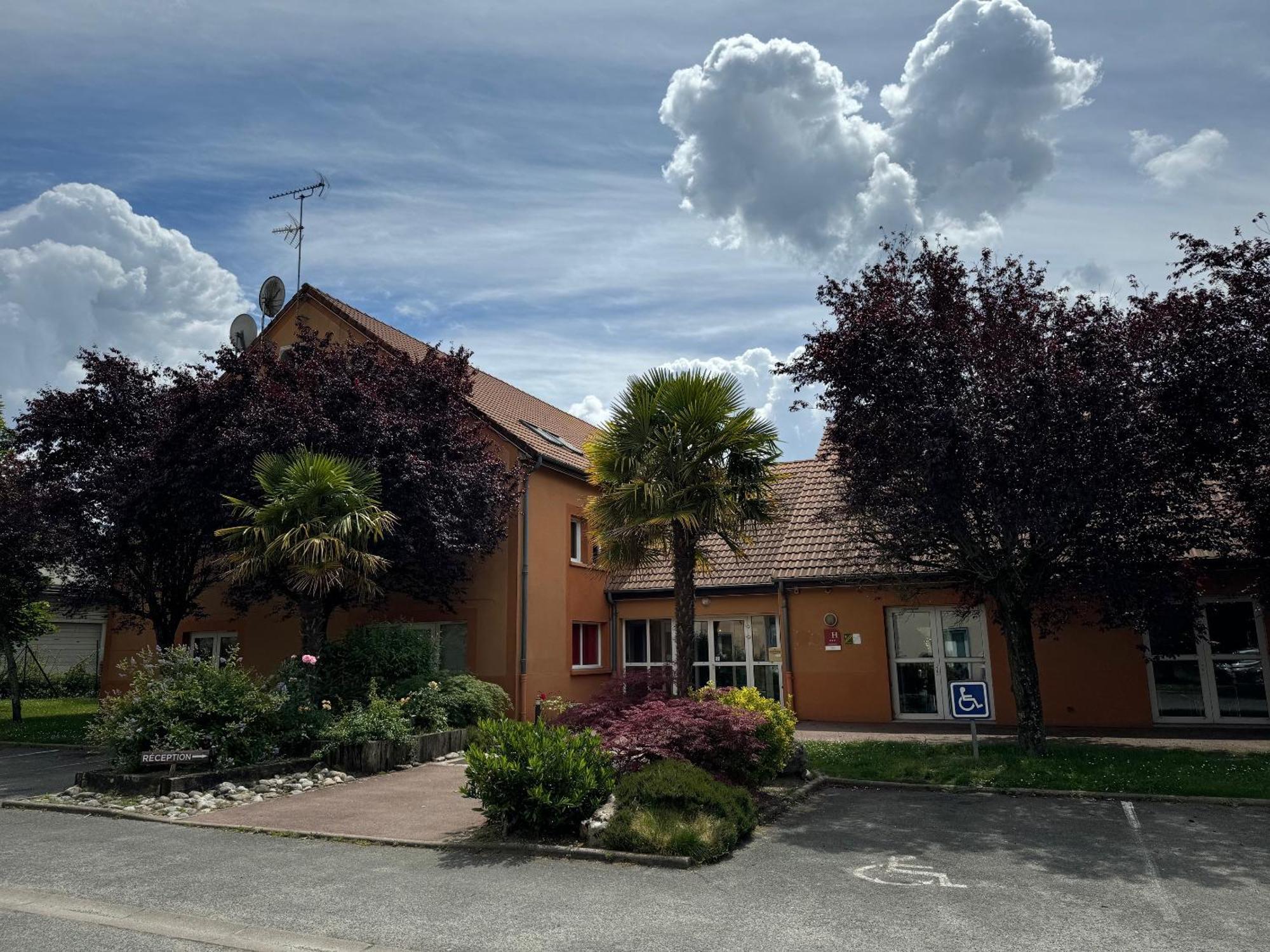 Comfort Hotel Orleans Saran Bagian luar foto