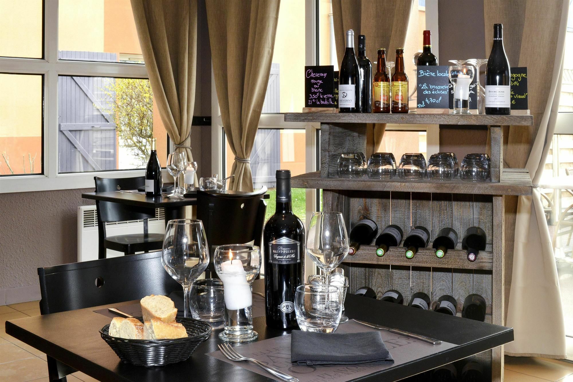 Comfort Hotel Orleans Saran Bagian luar foto