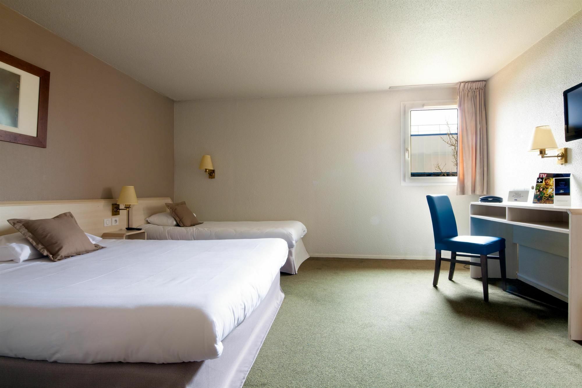 Comfort Hotel Orleans Saran Bagian luar foto