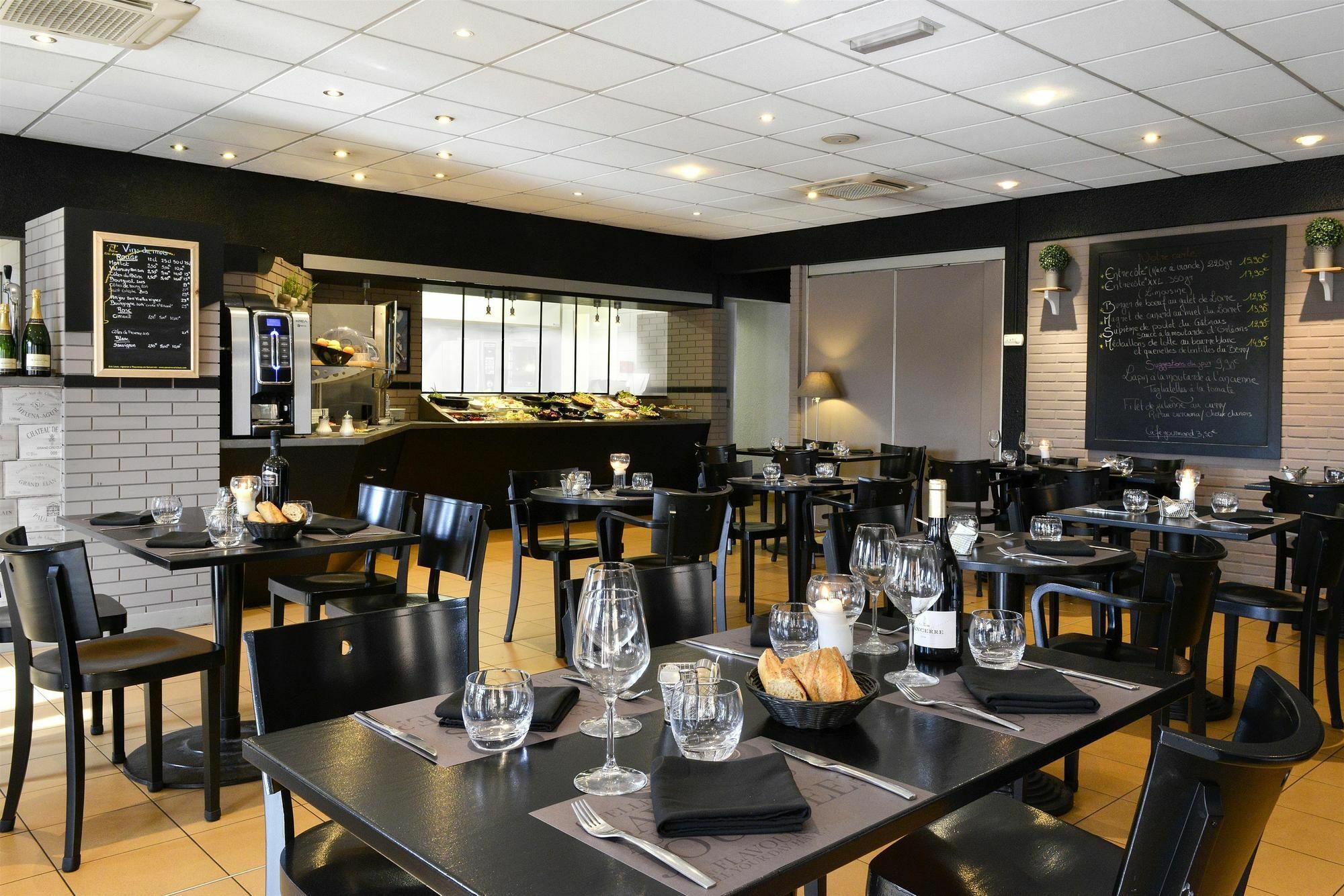 Comfort Hotel Orleans Saran Bagian luar foto